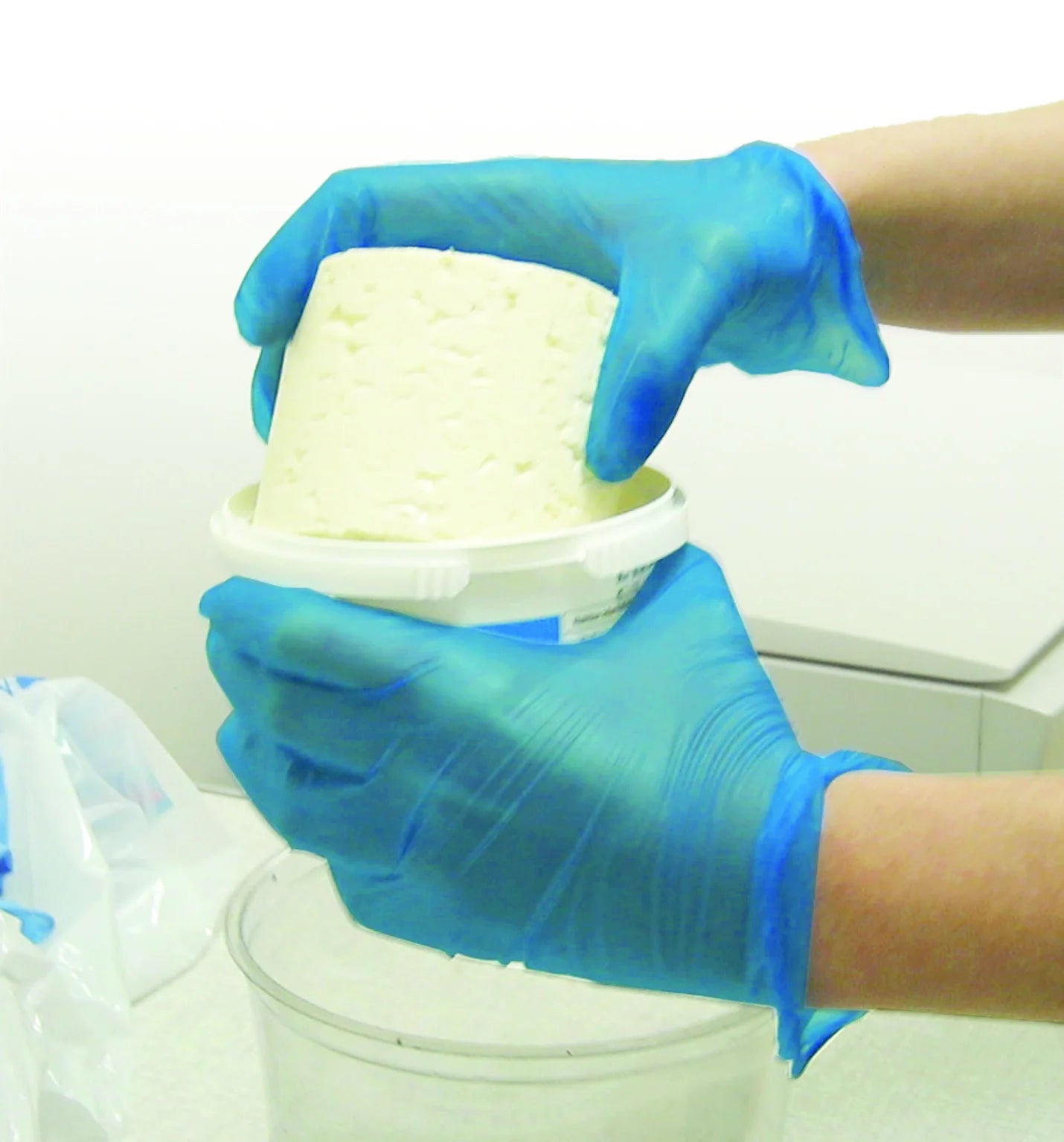 Blue Vinyl Examination Gloves, Powder-Free, 3 Mil, vinyl disposable gloves, powder-free gloves, 3 mil gloves, food-safe gloves, cleaning gloves, general-purpose gloves, latex-free gloves, protective gloves, hygiene gloves, bulk vinyl gloves